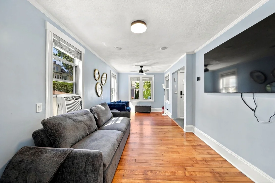 Photo of 6 Clifton Ave
