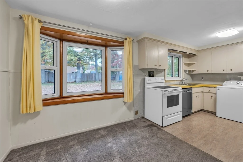 Photo of 15 Fairbrook Rd