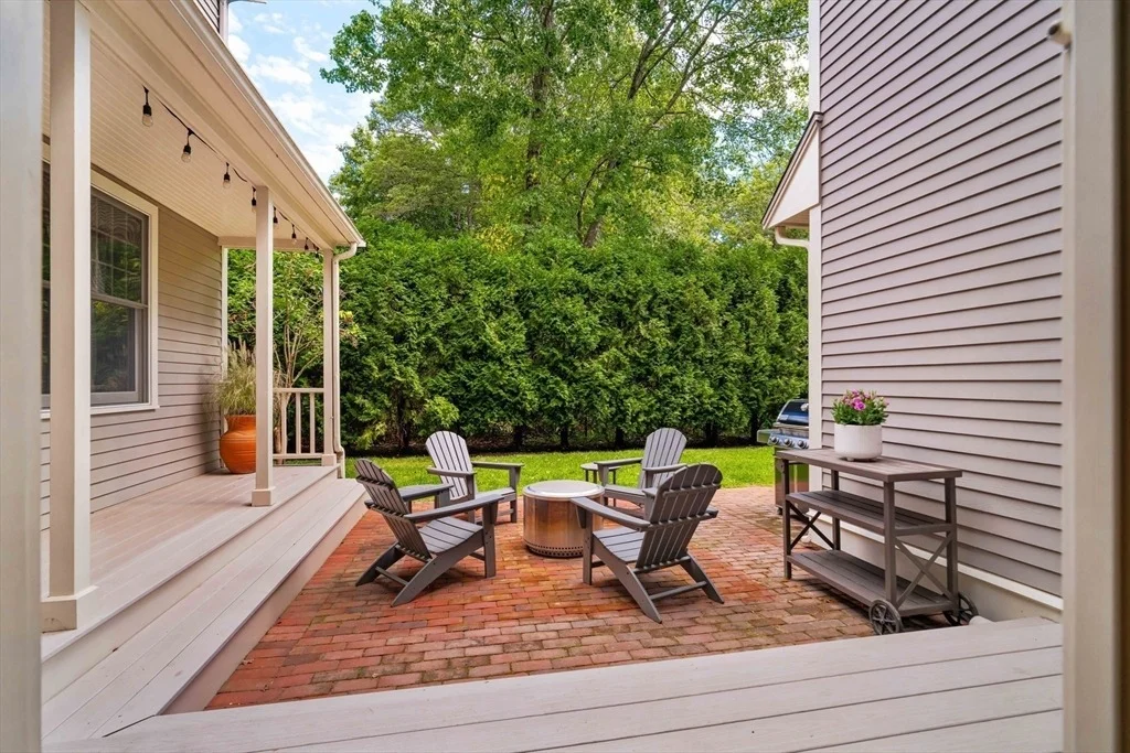 Photo of 38 Fuller Brook Rd