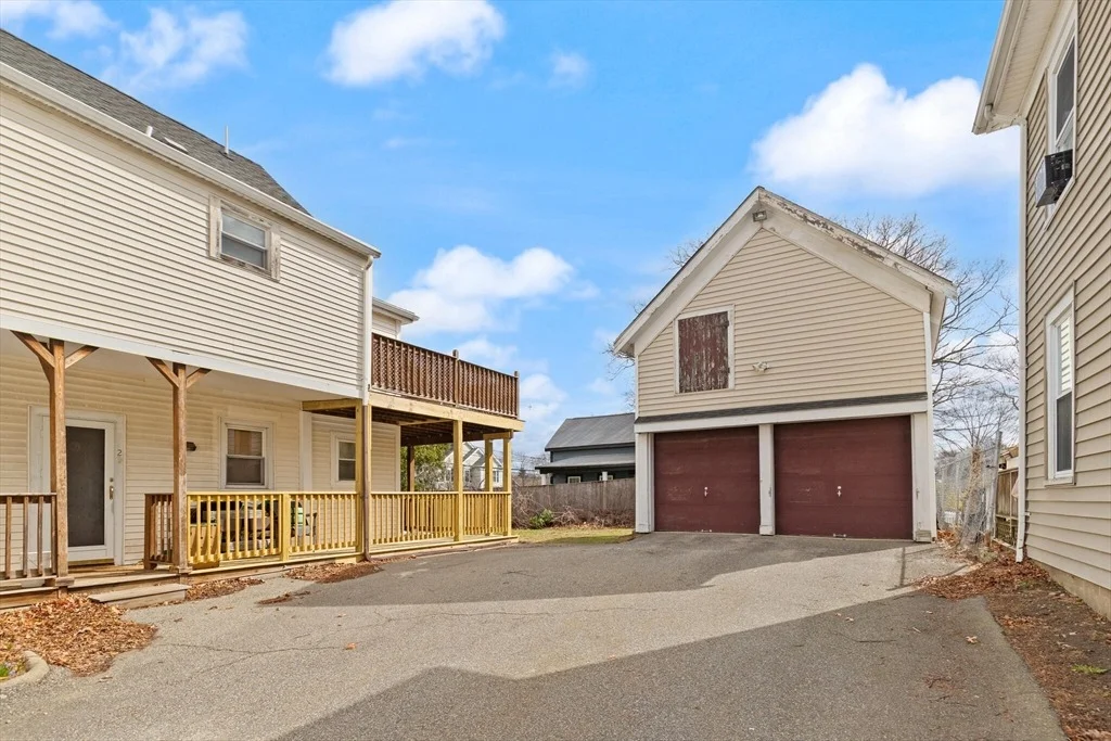 Photo of Unit 3 at 2 Pine St
