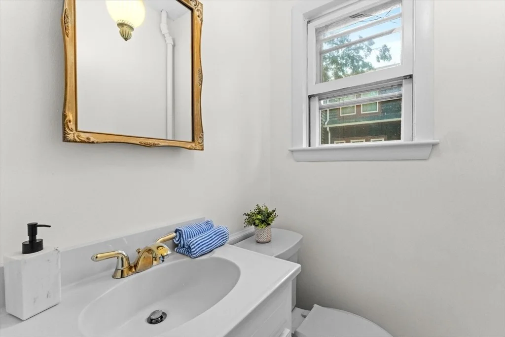 Photo of 17 Preston Beach Rd