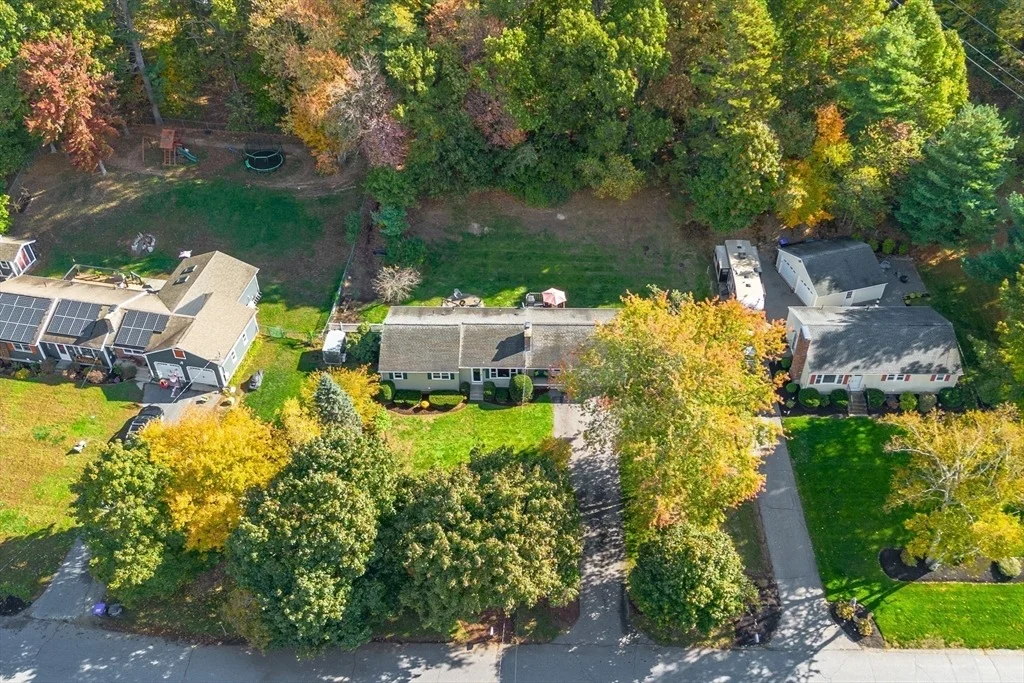 Photo of 44 Beach Point Rd