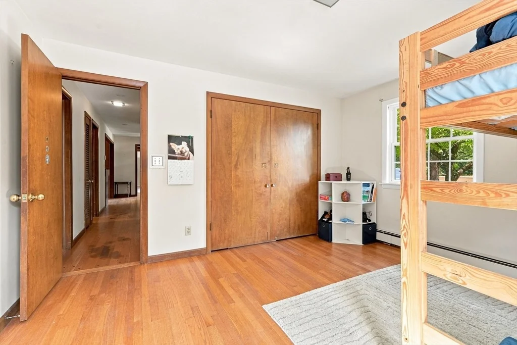 Photo of 261 Bay Road