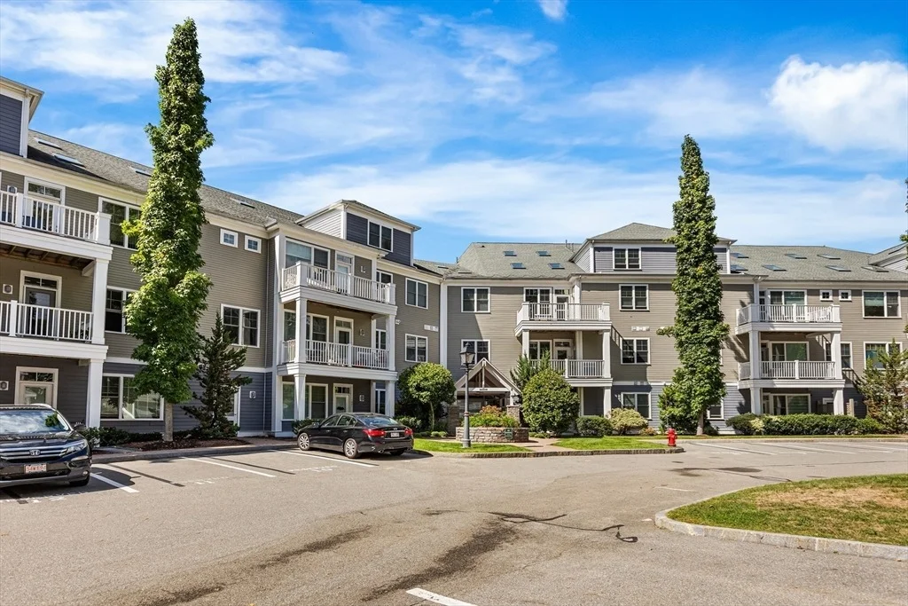 Photo of Unit 2006 at 39 Taylor Drive