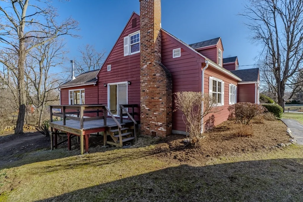 Photo of 18 Highland Cir