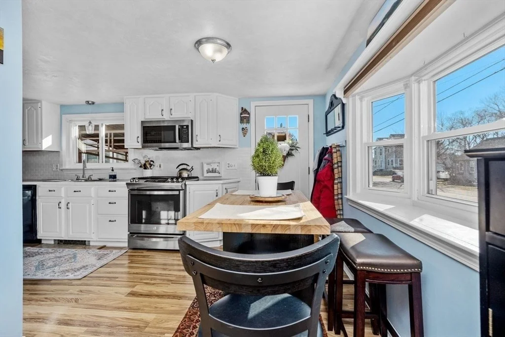 Photo of 122 June St.