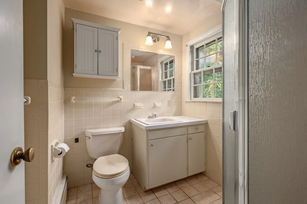 Photo of 137 Perkins Row
