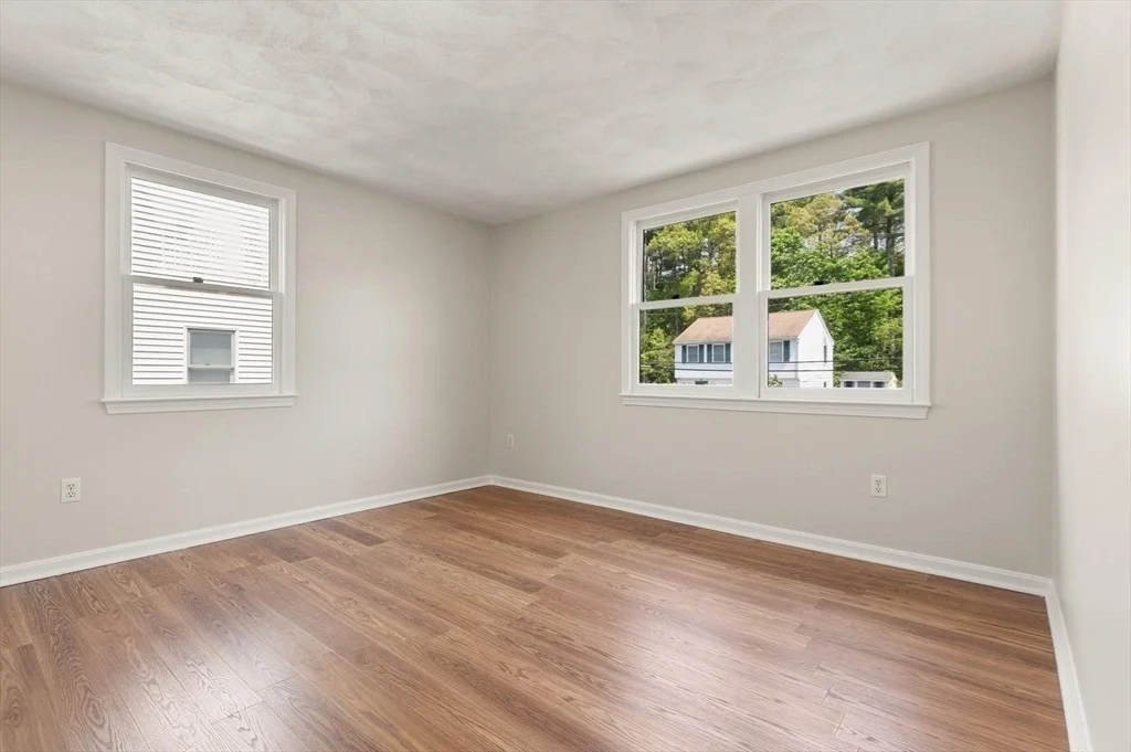 Photo of 54 Long Dr