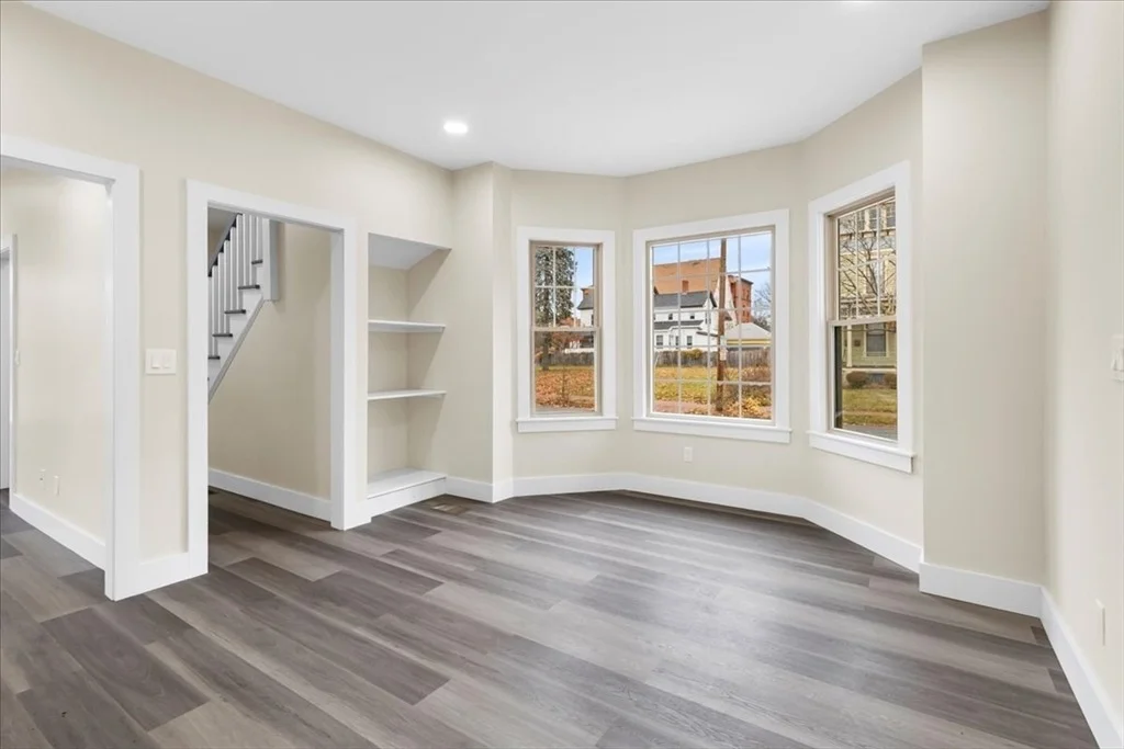 Photo of 123 Bay St