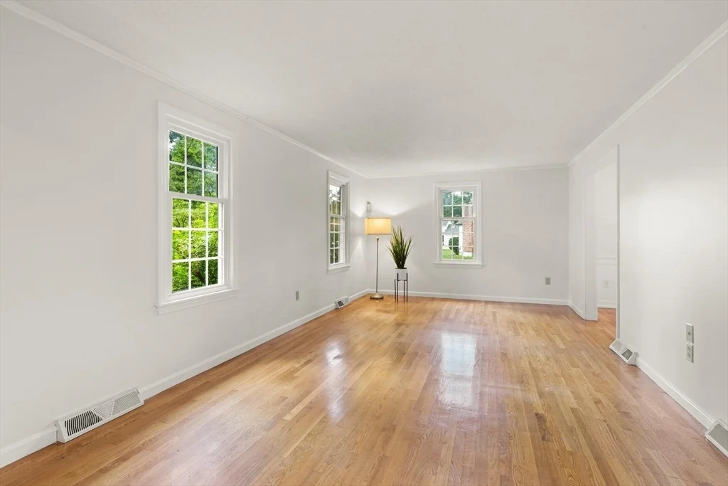 Photo of 368 Acton Rd