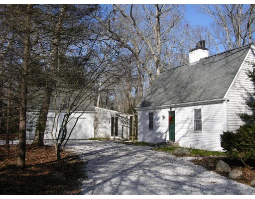 Photo of 1734 Drift Road
