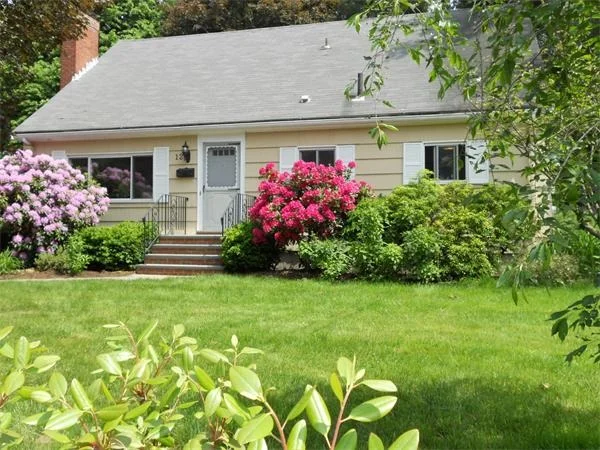 Photo of 12 Evergreen Road