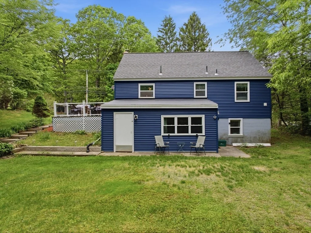 Photo of 39 N Common Rd