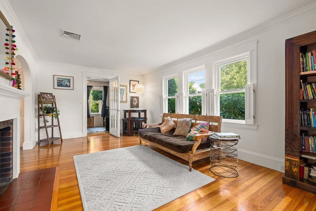 Photo of 24 Holland St