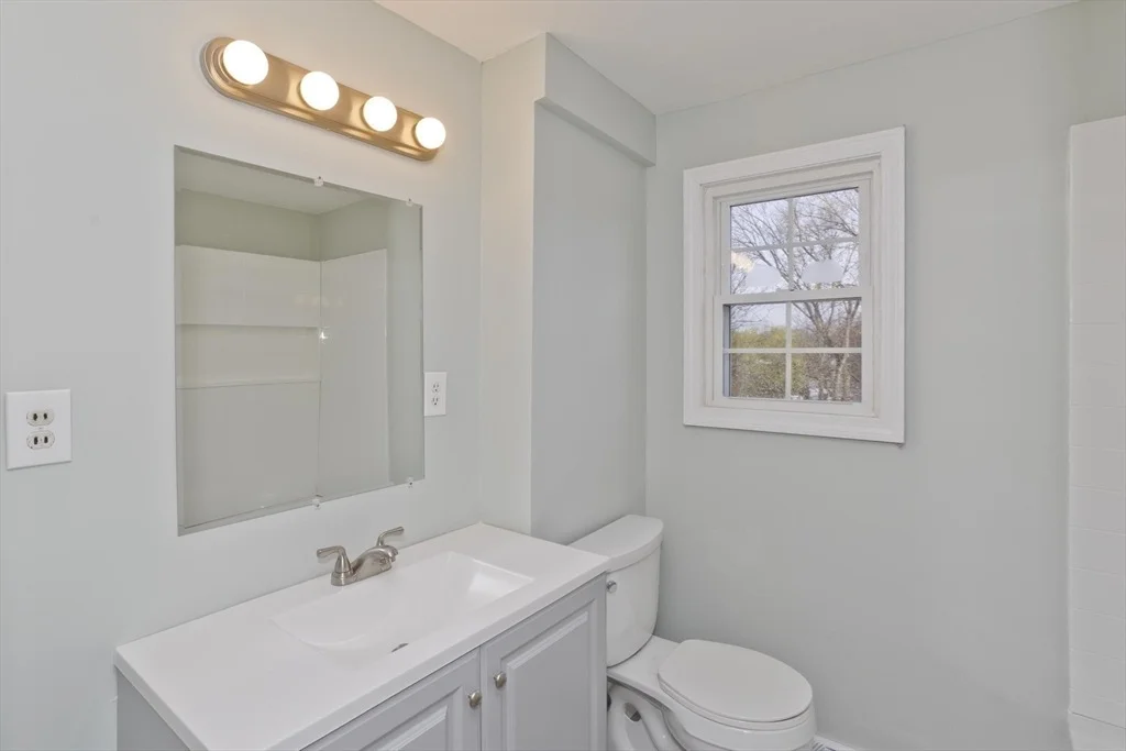 Photo of 192 Gardens Dr