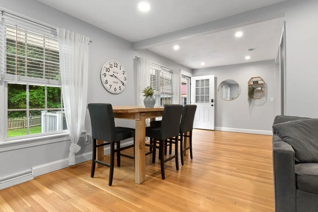 Photo of 55 Old Ferry Rd