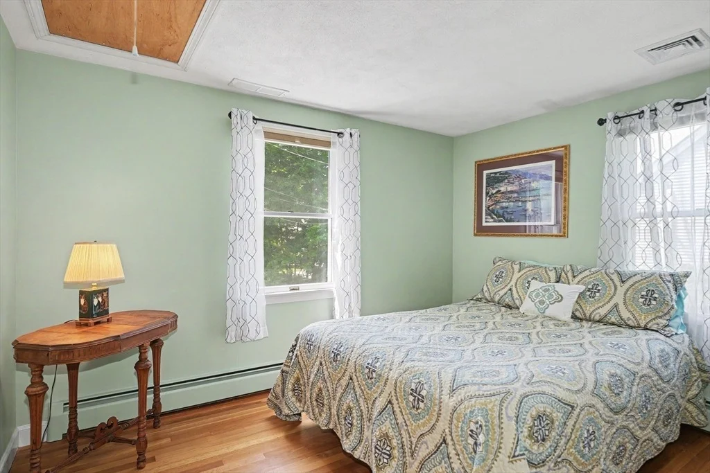 Photo of 28 Edgemere St