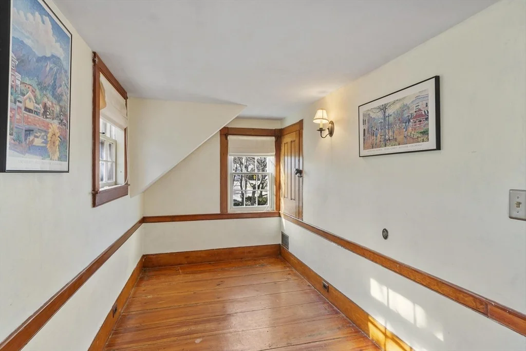 Photo of 39 Eastern Ave