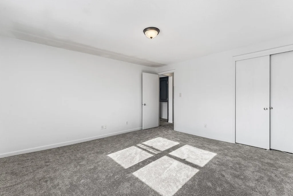Photo of Unit K at 19 Pine St