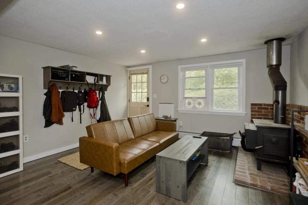 Photo of 455 Williamsburg Road