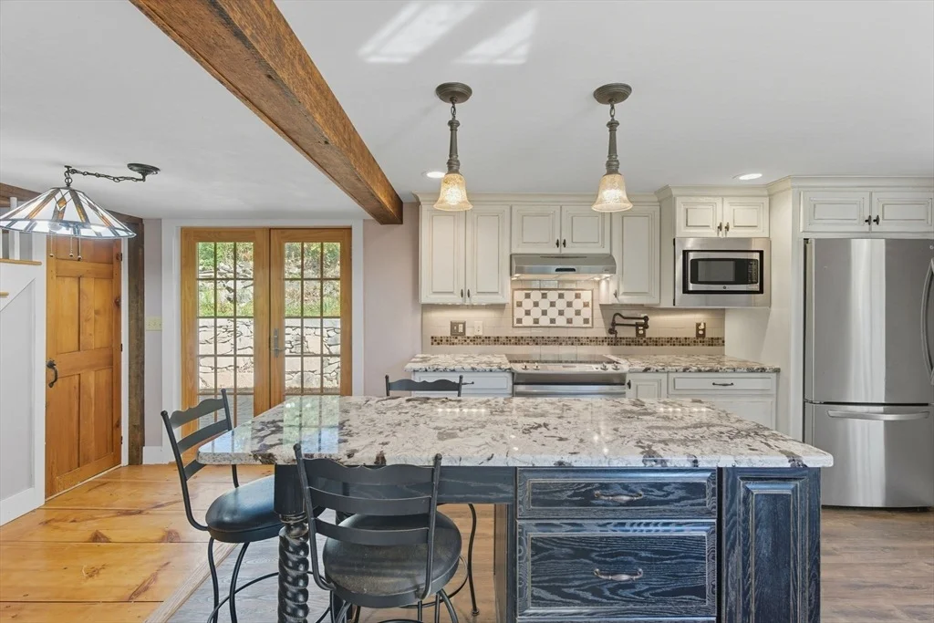 Photo of 227 Boston Rd