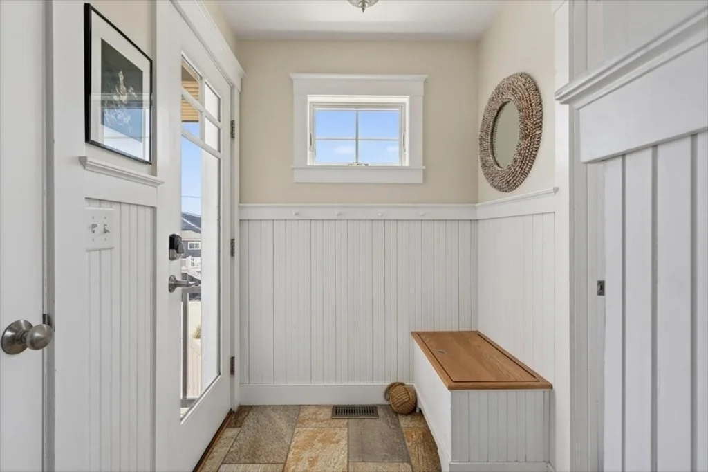 Photo of 33 Oceanside Drive