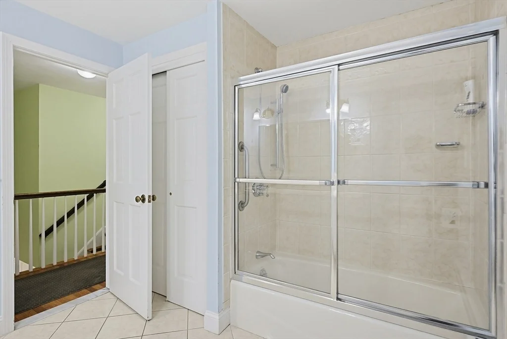 Photo of 7 Cahill Park Dr