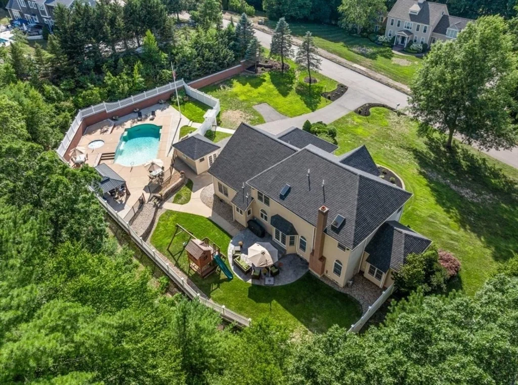 Photo of 256 Hillcrest Rd