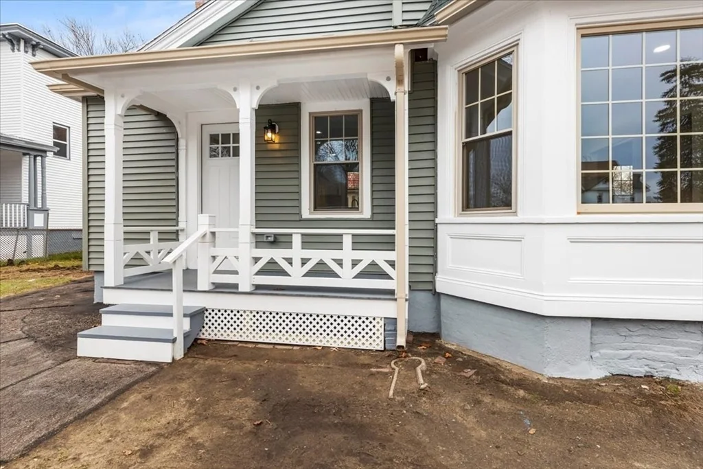 Photo of 123 Bay St