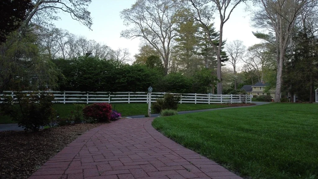 Photo of 101 River Rd