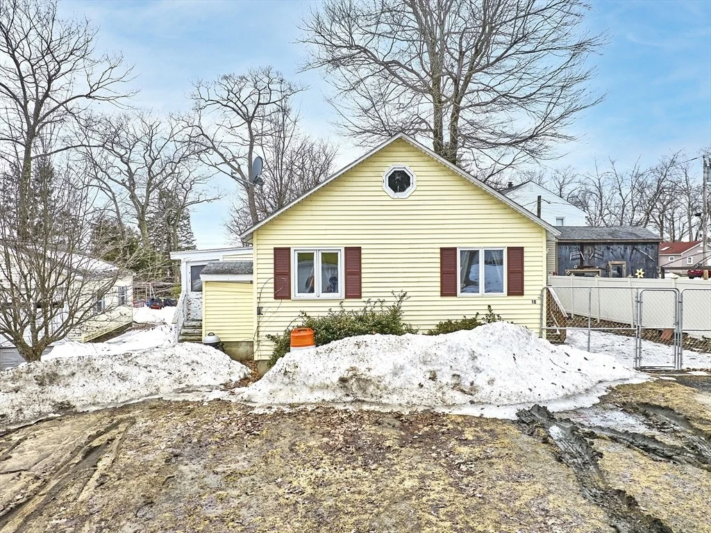Photo of 10 Pine Ave