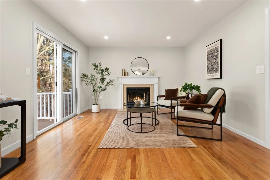 Photo of 4 Spindle Tree Ln