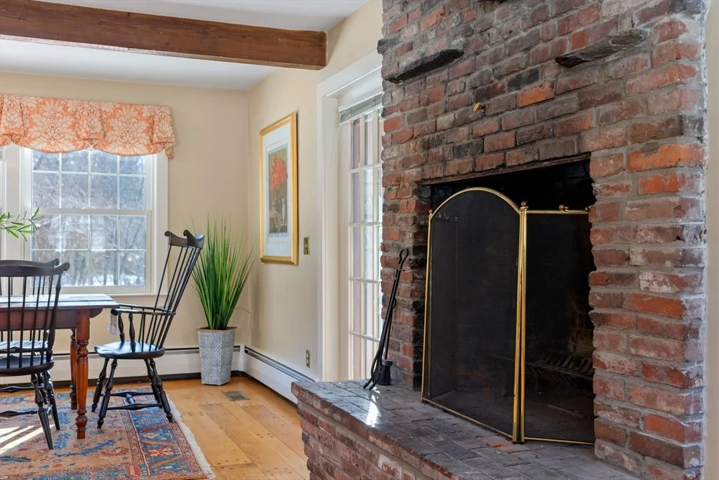 Photo of 959 Hill Rd