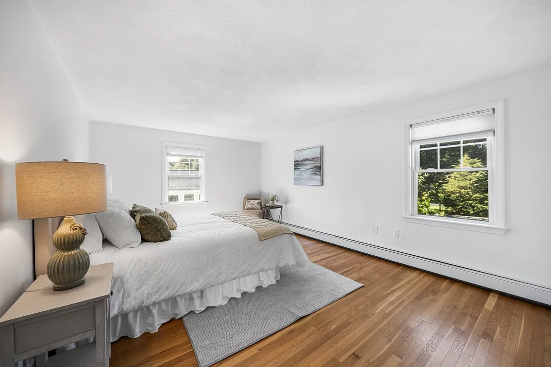Photo of 8 Lantern Ln