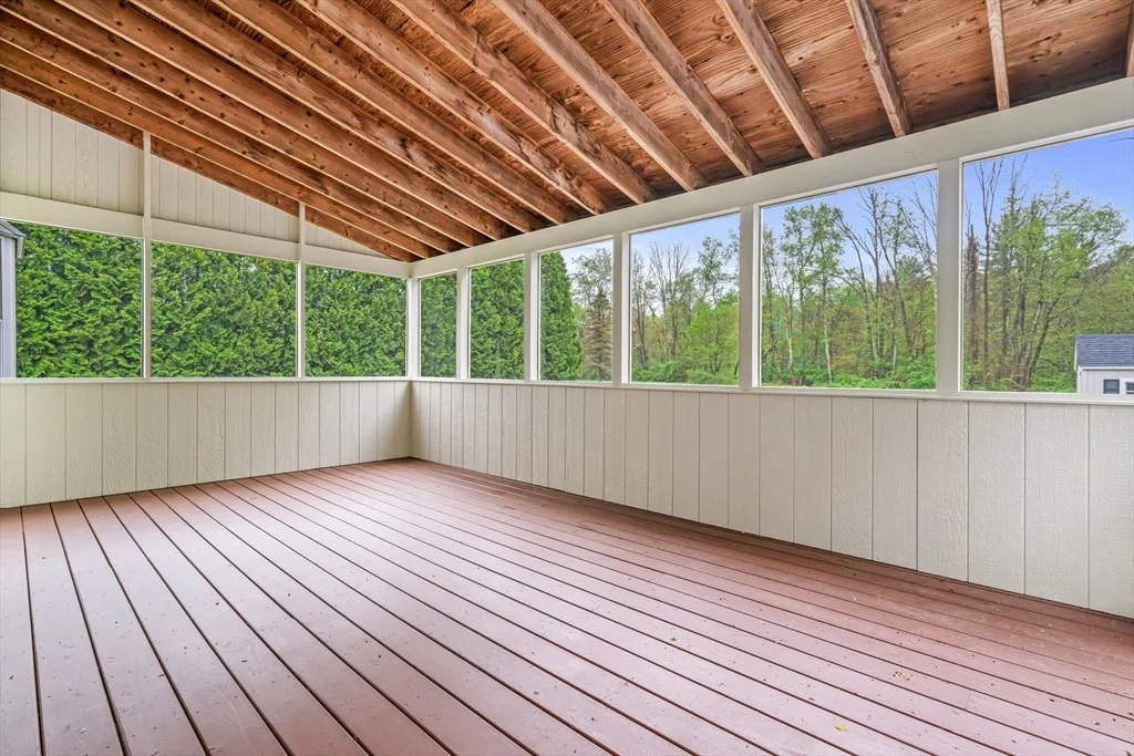Photo of 118 Oakham Rd