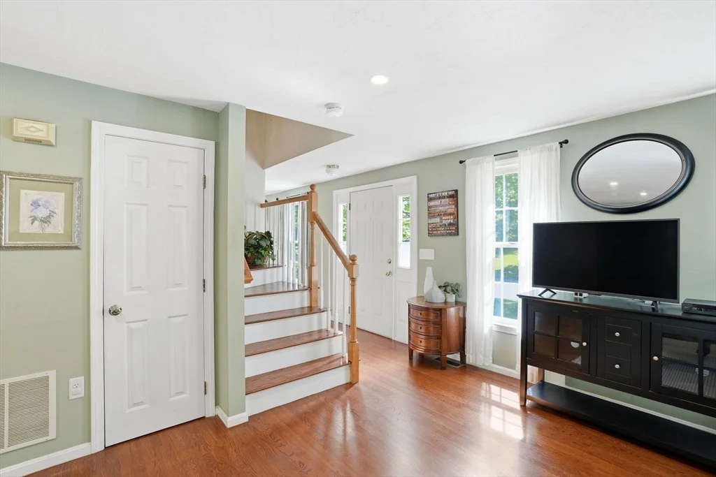 Photo of 44 Morningside Dr