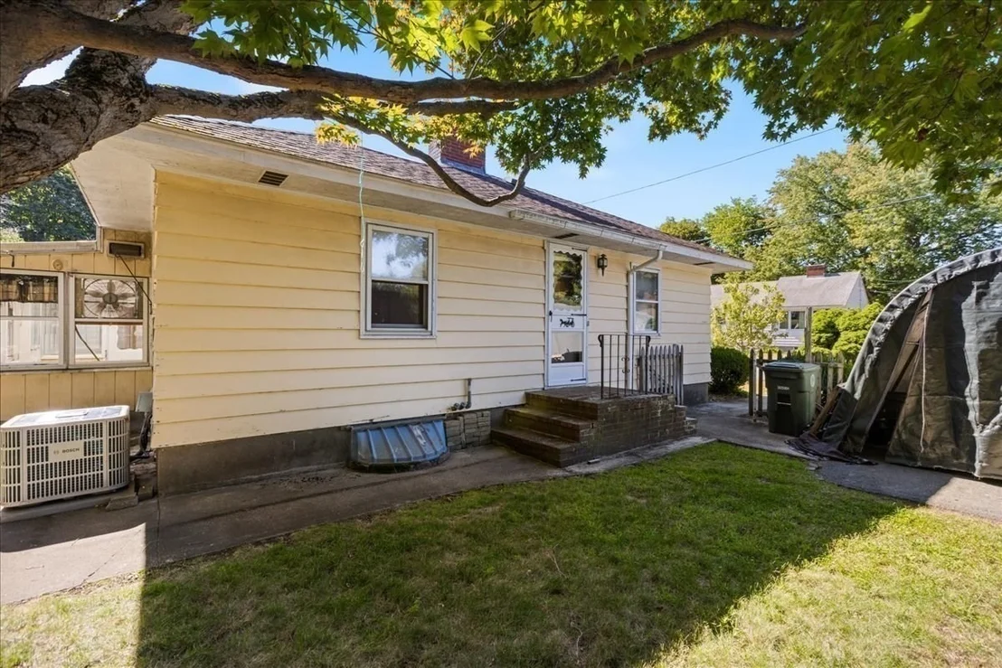 Photo of 4 Oakhurst Rd