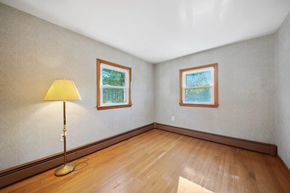 Photo of 44 Memorial Dr