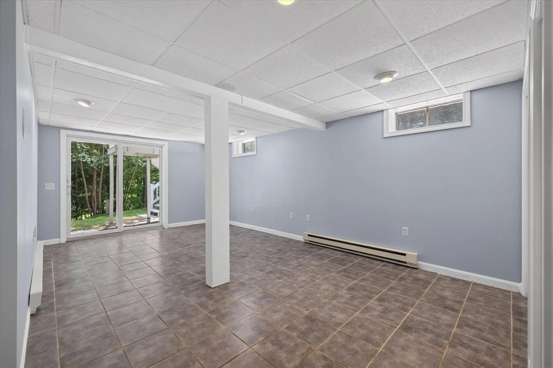Photo of 37 Breakneck Rd