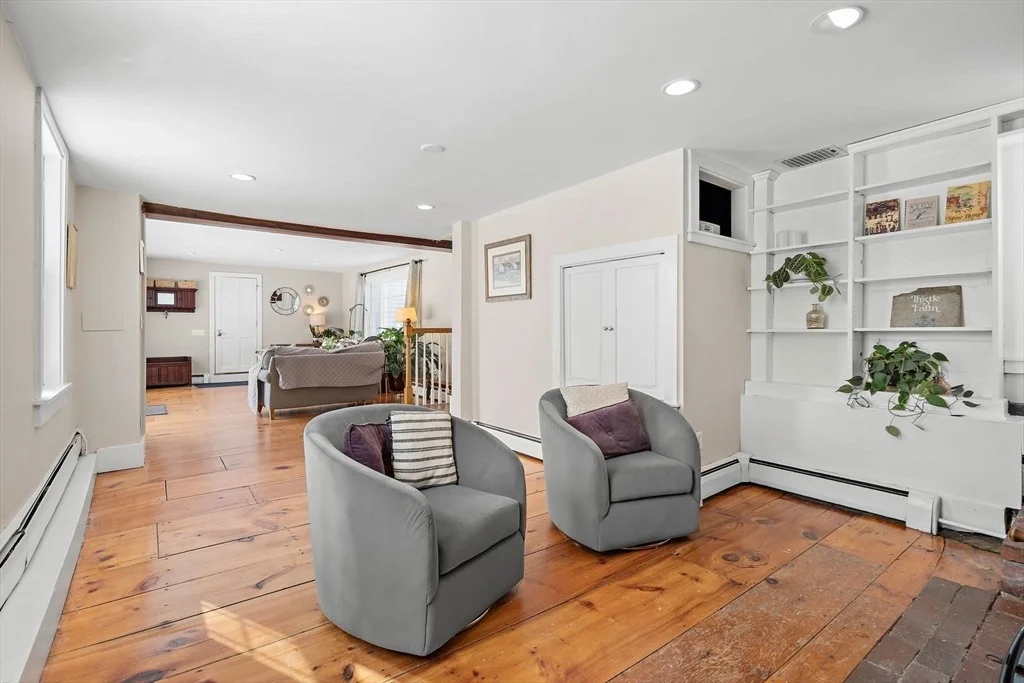 Photo of 280 W Acton Road