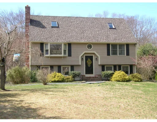 Photo of 653 Old Post Road