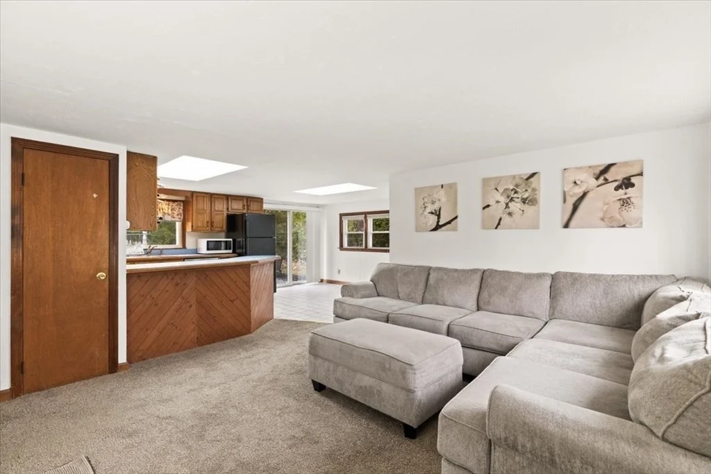Photo of 40 Sunset Blvd