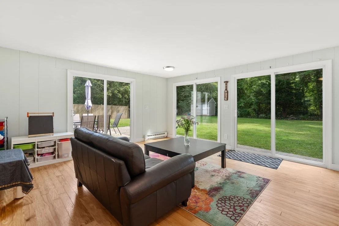 Photo of 7 Lamphere Cir