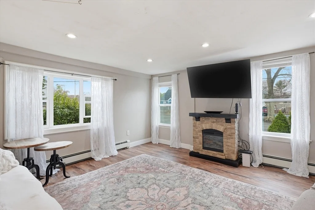 Photo of 9 Saunders Road