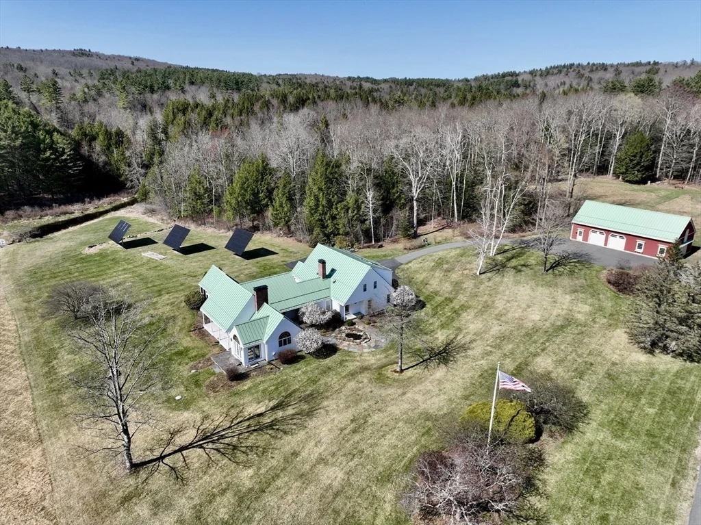 Photo of 398 Old Post Rd