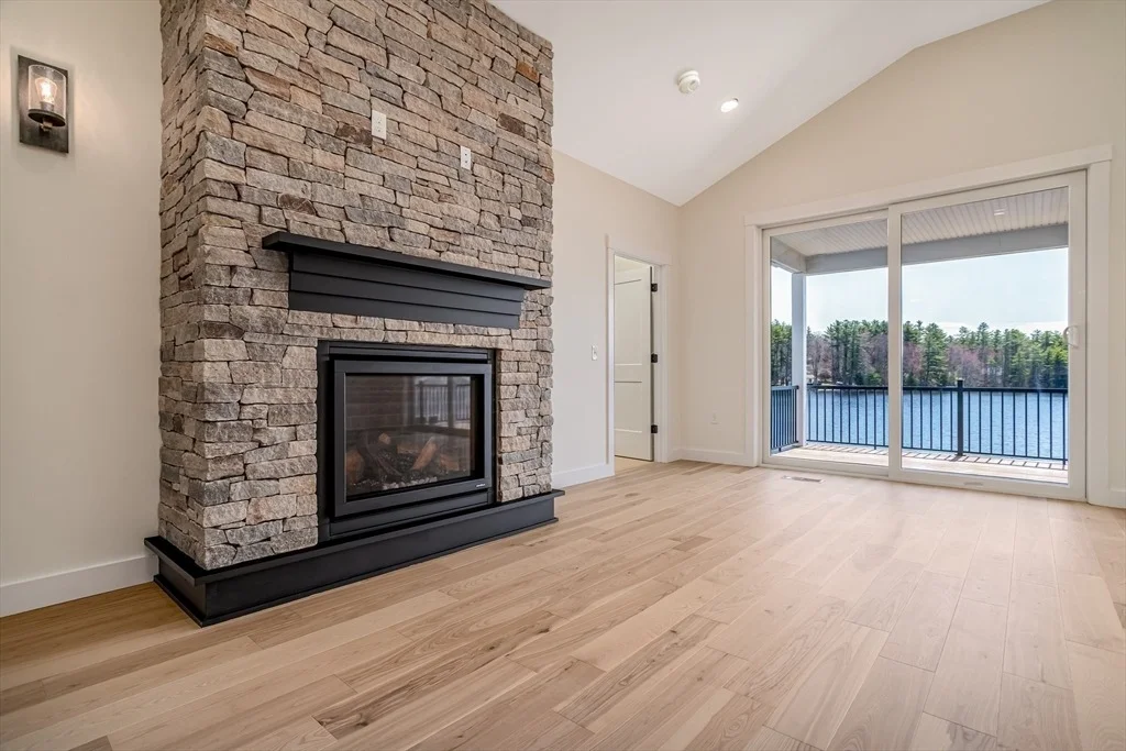 Photo of 74 Lakeshore Dr