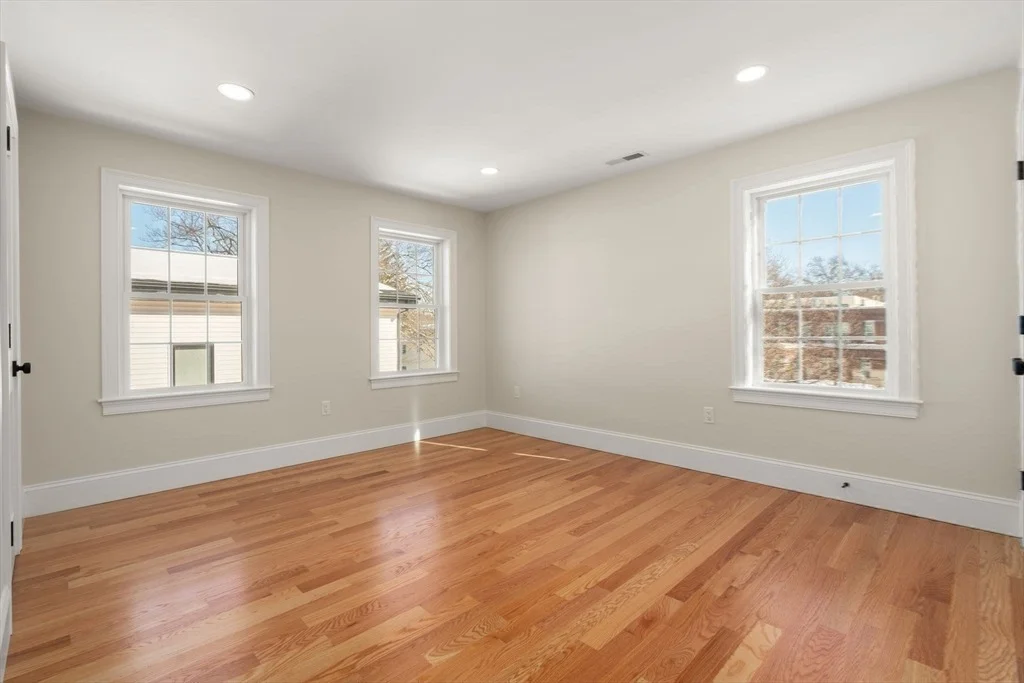 Photo of 211 Florence Ave