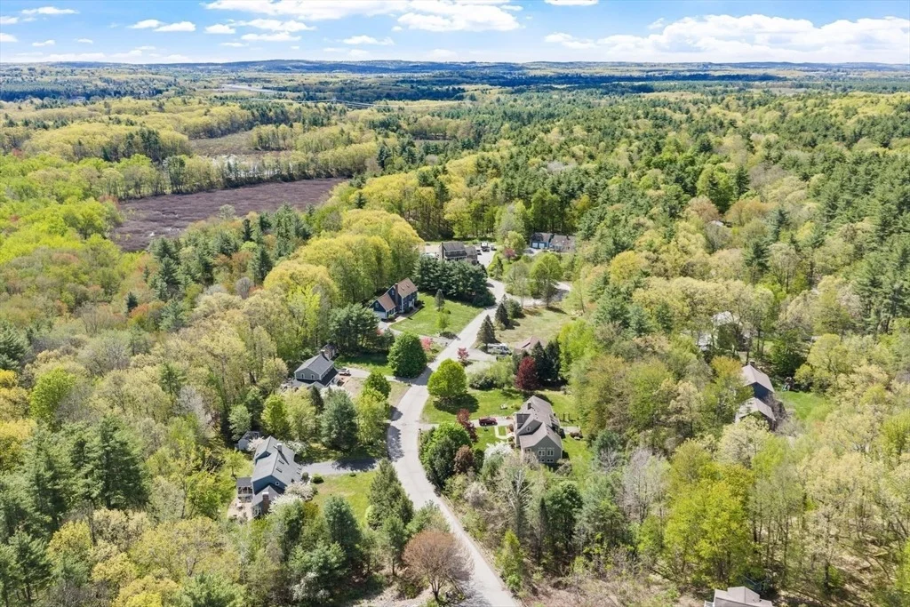 Photo of 6 Baywoods Dr