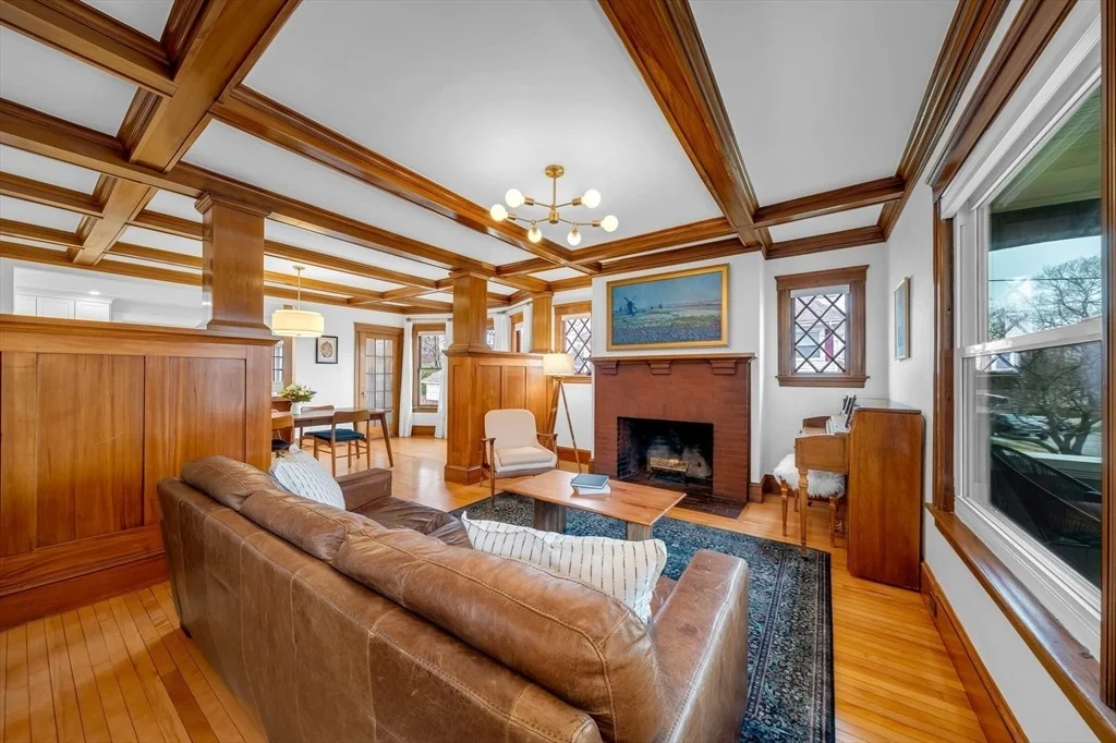 Photo of 41 Commonwealth Ave