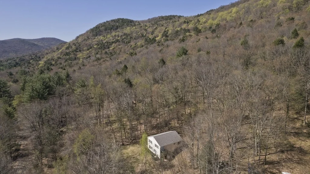 Photo of 300 Middlefield
